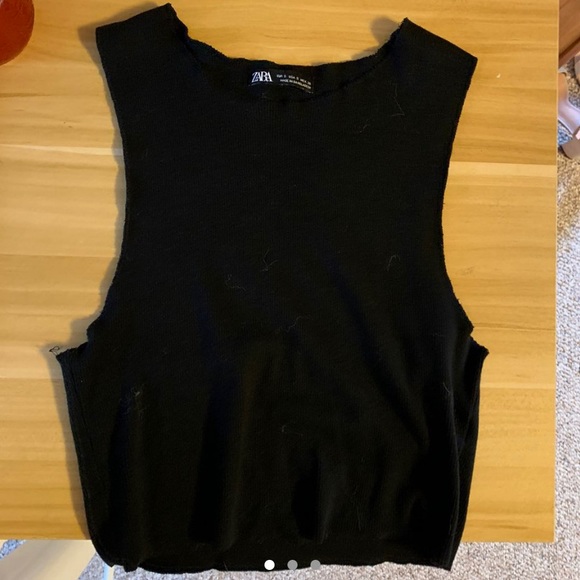 Zara Tops - SOLD Black crop top :-)
